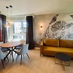 Shortstaypoland Srodziemnomorska B145